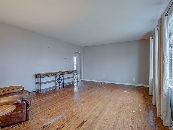 4th image of 114 Fairview Dr