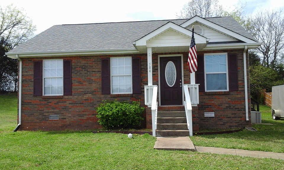 1st image of 584 Brady Dr