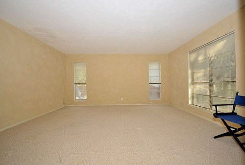 4th image of 13715 Brook Hollow Blvd