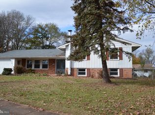 1205 N Brandon Ave, Sterling, VA 20164
