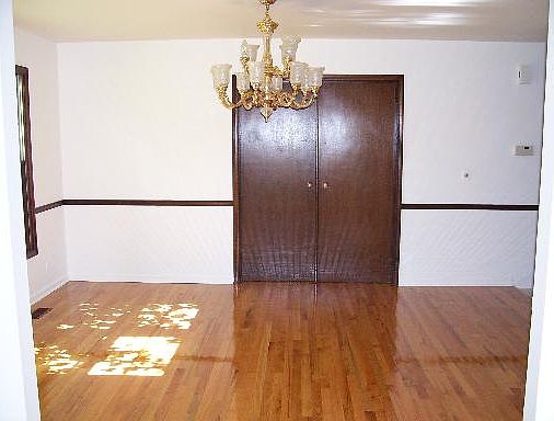 5th image of 1942 N Glenrock Ln