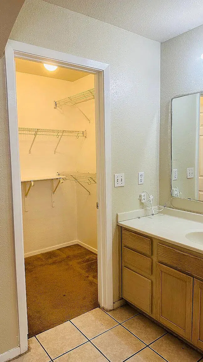2 bed, 2.0 bath, 1024 sqft, $1,000 — Photo 1