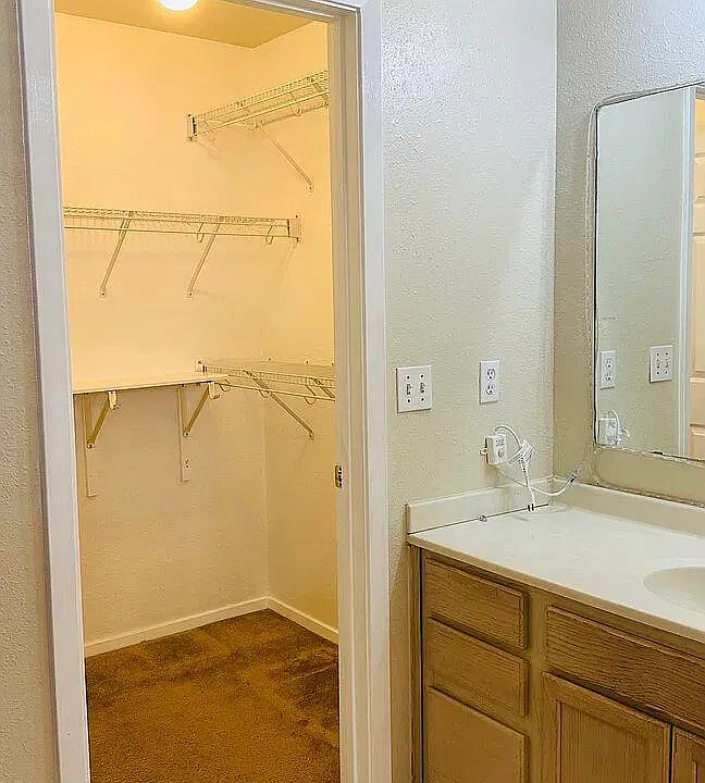 2222 Katy Ln #B