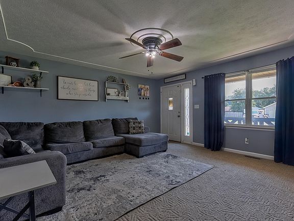 5th image of 626 9th St