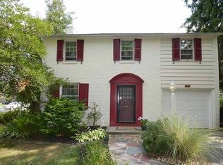 741 E Manoa Rd, Havertown, PA 19083