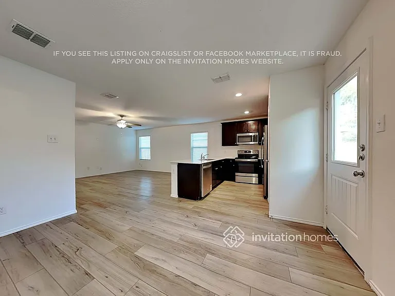 10637 Sewell Cir — Photo 5