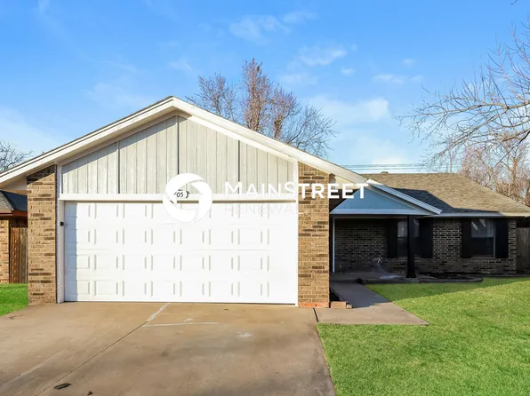 2705 Fairfield Dr, Edmond, OK 73012