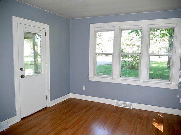 3rd image of 764 Butternut Dr