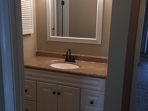 5th image of 1040 Brinker Dr APT 301