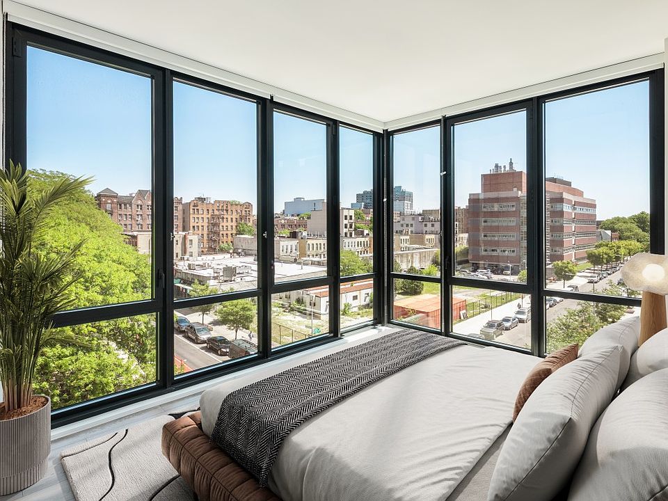 1st image of 54 Crown St #317