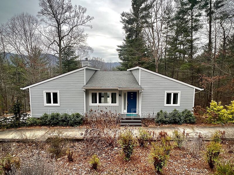 1st image of 112 Black Oak Dr