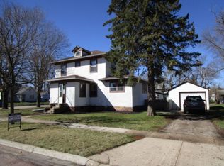 201 8th St N, Mountain Lake, MN 56159