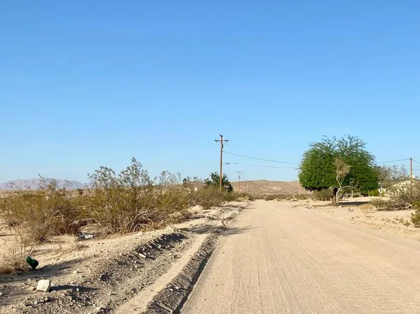 75000 Cottonwood Dr, Twentynine Palms, CA 92277