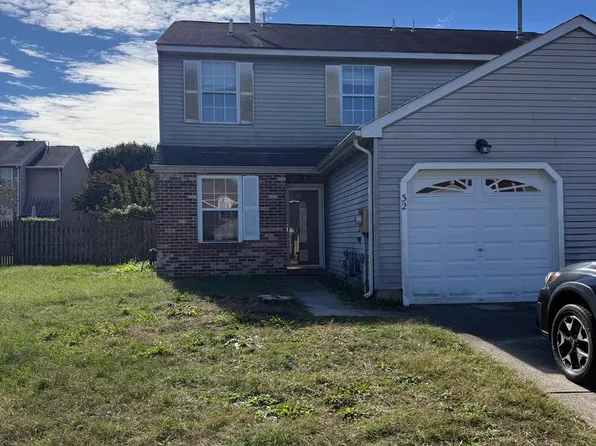 32 River Bank Dr, Roebling, NJ 08554