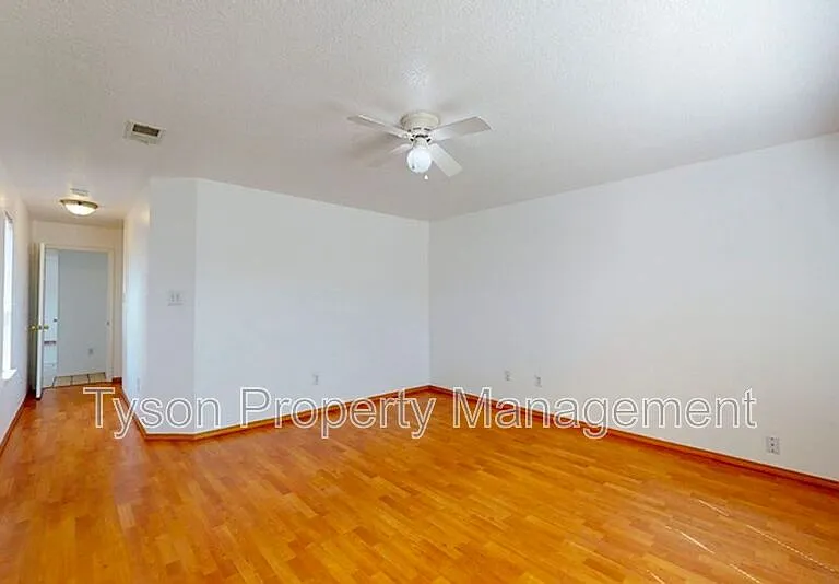 419 Sawtooth St SE — Photo 13