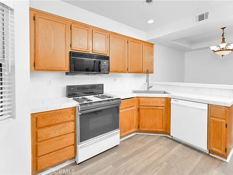 12948 Avenida Empresa — Photo 9