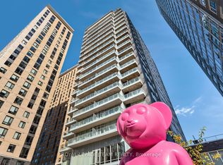 111 Champagne Ave S #1111, Ottawa, ON K1S5V3