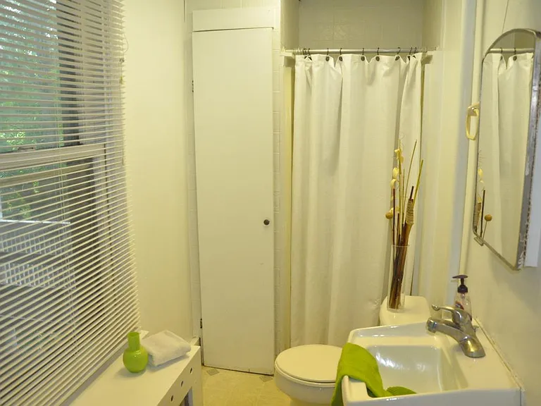 116 Ferris Pl #1 — Photo 6
