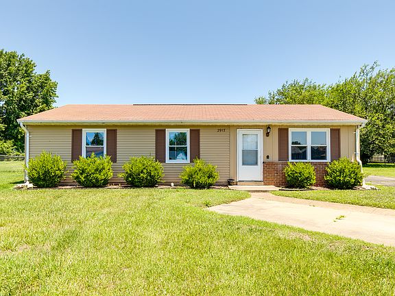 2nd image of 2917 Peabody Ln