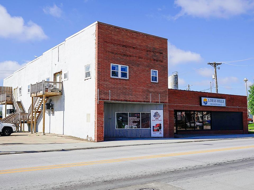 1st image of 206 E Erie St