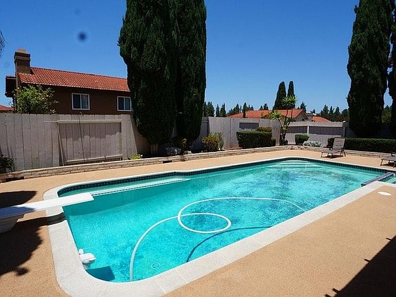 3rd image of 13334 Bavarian Dr
