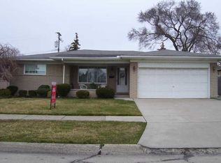 11729 Canterbury Dr, Warren, MI