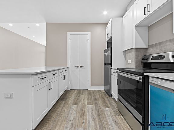 4th image of 2801 Tilden Ave #3F