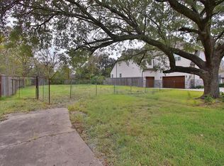 5307 Beechnut St, Houston, TX 77096