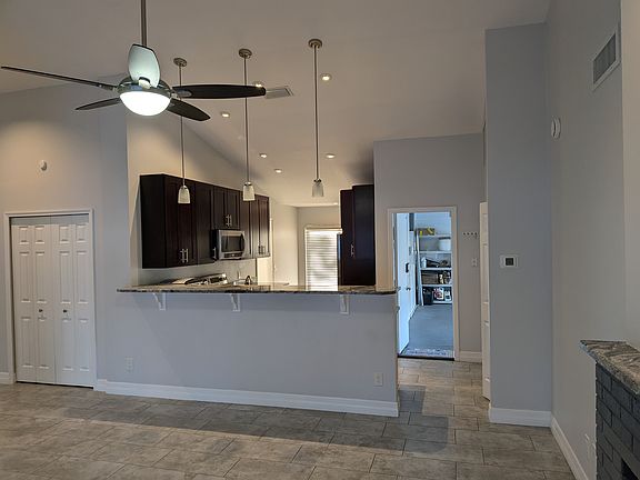 3rd image of 10419 Tara Dr