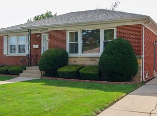 11040 Shaw St, Westchester, IL 60154