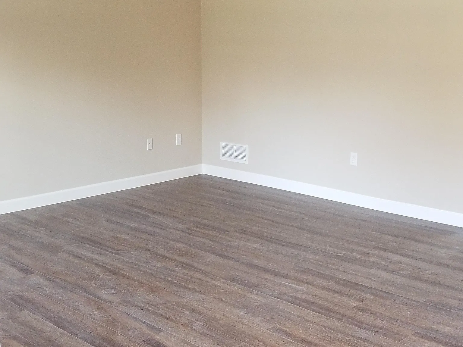 2 bed, 1.5 bath, 1440 sqft, $1,700 — Photo 2