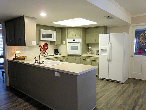 5th image of 2708 Bentwood Dr