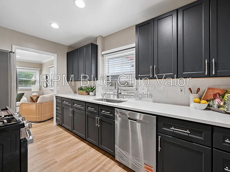 3395 Ault View Ave — Photo 9