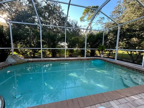 2441 Silvermoss Dr, Zephyrhills, FL 33544