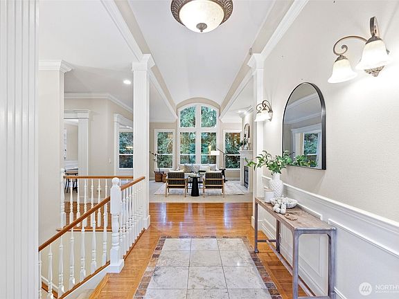 4th image of 4401 Towhee Drive NW