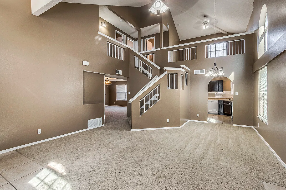 Northeast Home with Refrigerated Air! — Photo 4