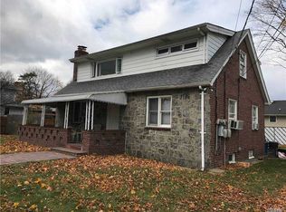 39 Fulton St, Deer Park, NY 11729