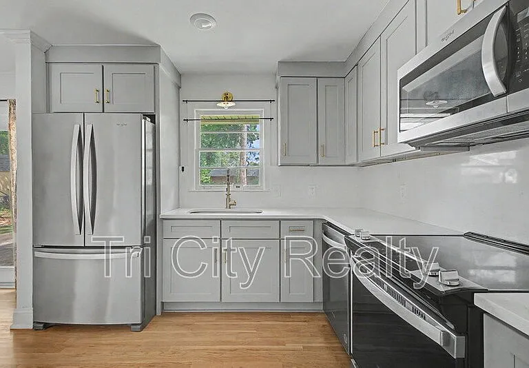 212 Hilltop Dr — Photo 21