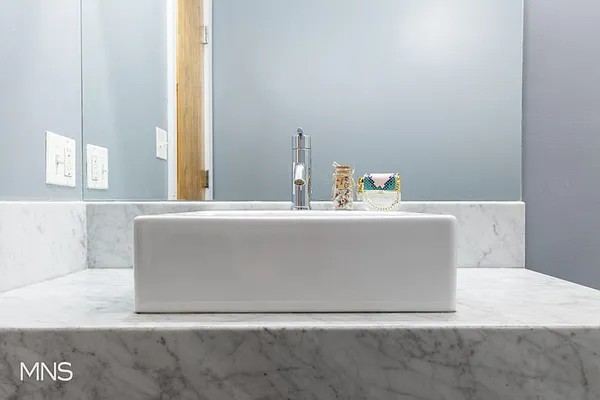 Sold by MNS Marketing | media 27