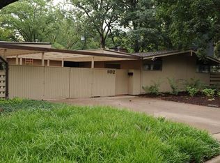 1102 Sunset Dr, Lawrence, KS 66044