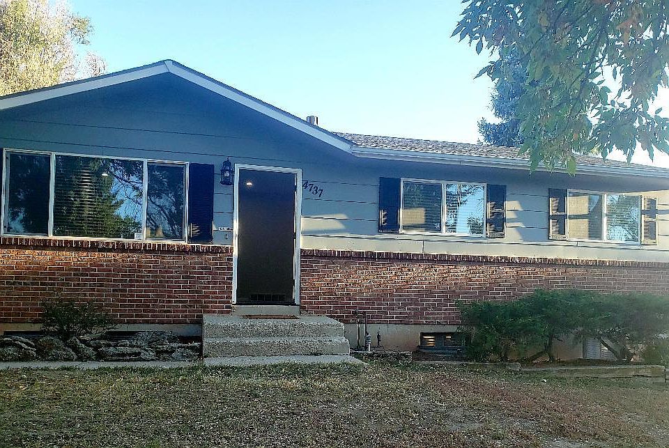 1st image of 4737 S Gracemoor Cir