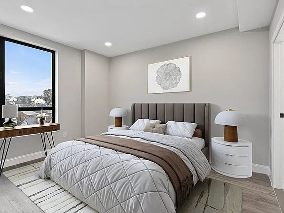 4th image of 15002 Hillside Ave #703