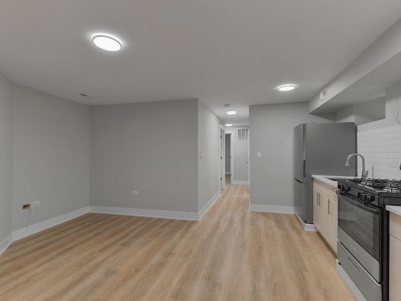 5th image of 2702 S Homan Ave