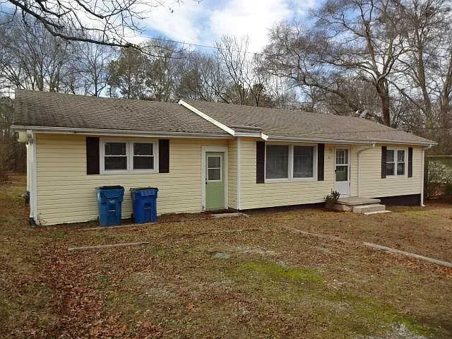 3 bed, 1468 sqft, $1,700 — Photo 3