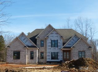 7806 Green Pond Dr, Stokesdale, NC 27357