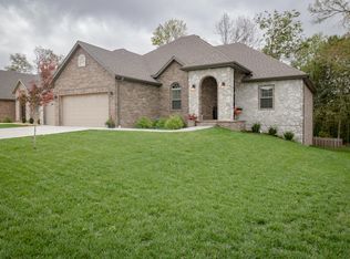 2354 W Darby St, Springfield, MO 65810