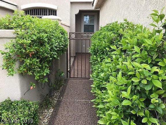 3rd image of 10239 Villa Arceno Ave