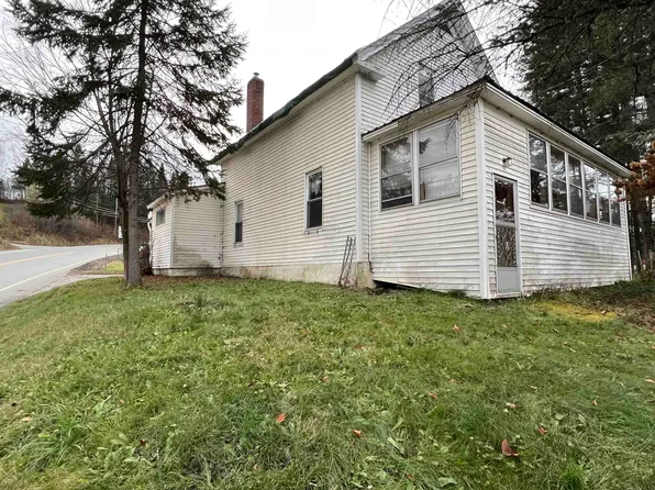 27 Bridge Street, Stewartstown, NH 03597