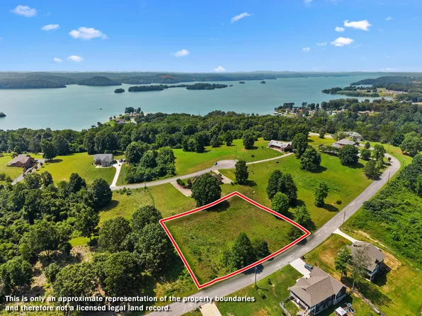 Woodstock Dr, Rutledge, TN 37861