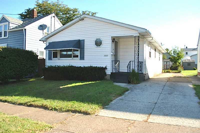 1st image of 3009 Emerson Ave